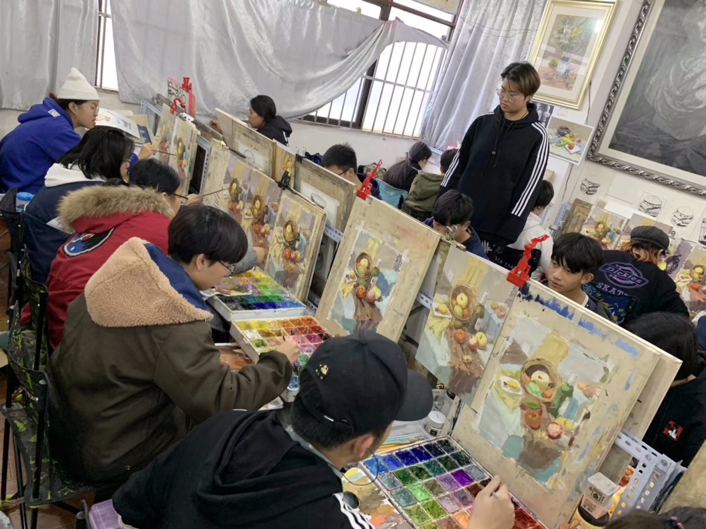 皮帽子画室色彩教学示范及日常训练