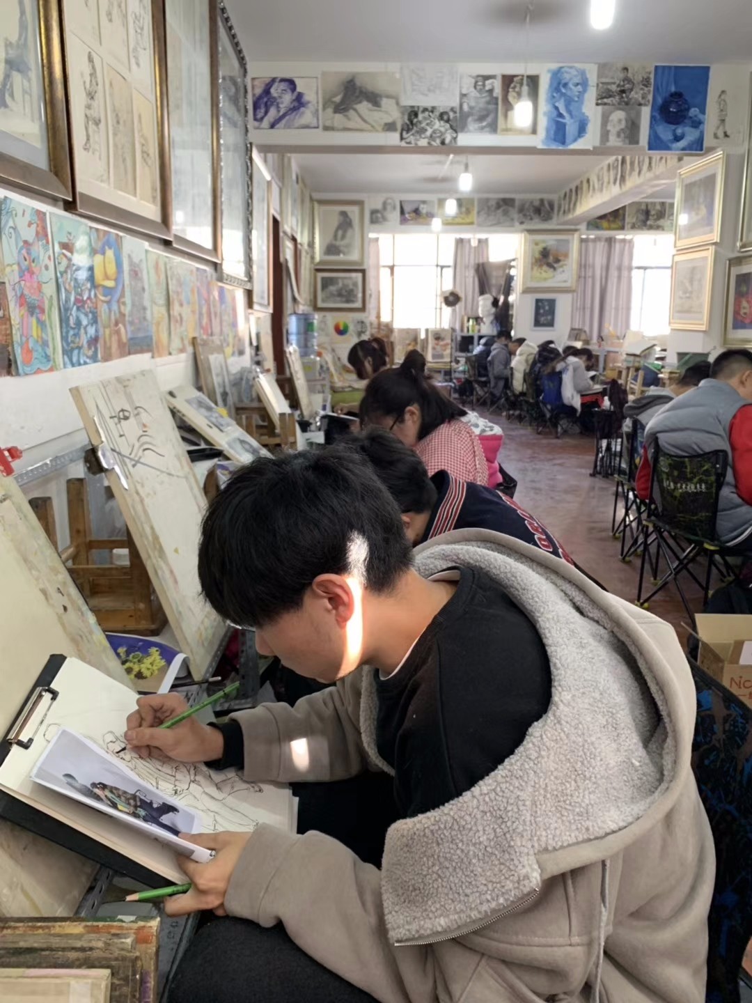 皮帽子画室组织了第五次省统考模拟考